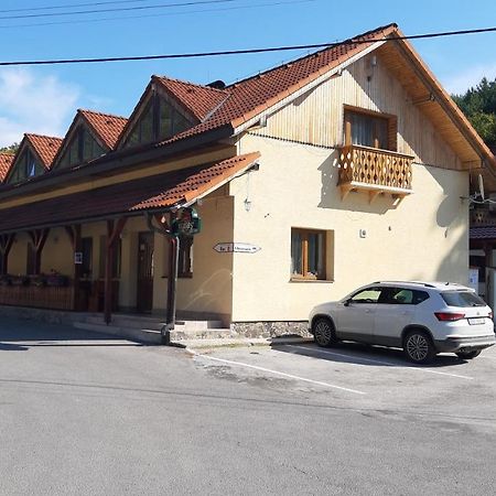 Penzion Pri Studnicke Omastina Bagian luar foto