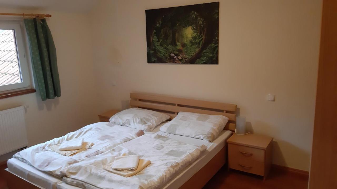 Penzion Pri Studnicke Omastina Bagian luar foto