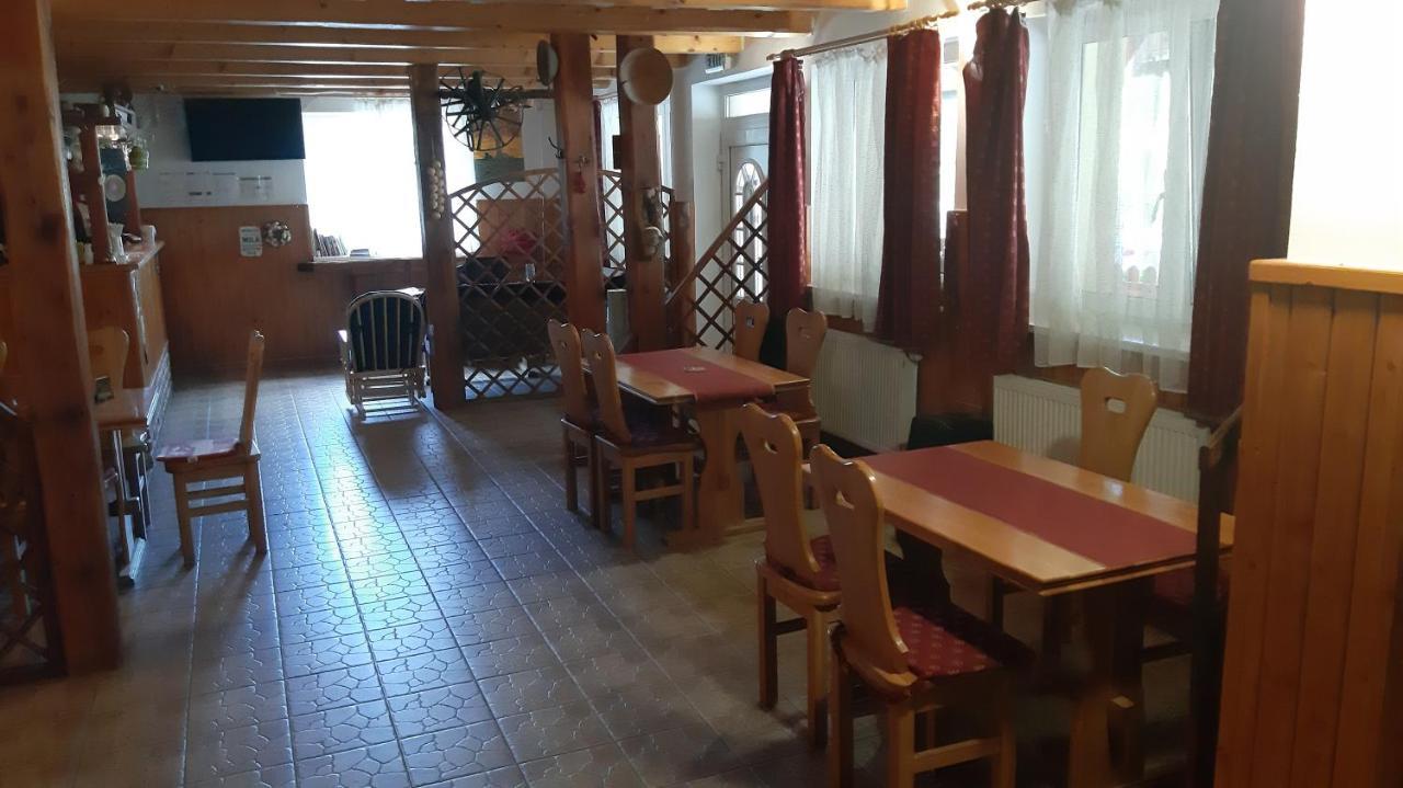 Penzion Pri Studnicke Omastina Bagian luar foto