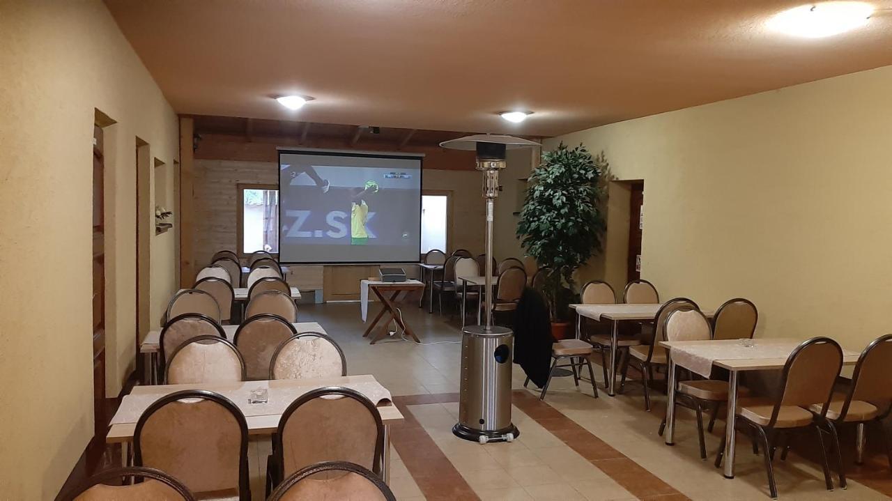 Penzion Pri Studnicke Omastina Bagian luar foto