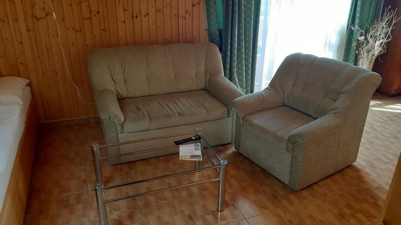 Penzion Pri Studnicke Omastina Bagian luar foto
