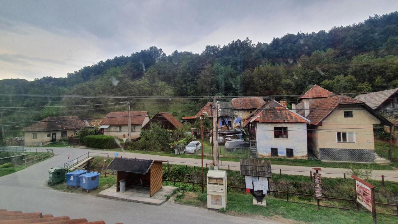 Penzion Pri Studnicke Omastina Bagian luar foto