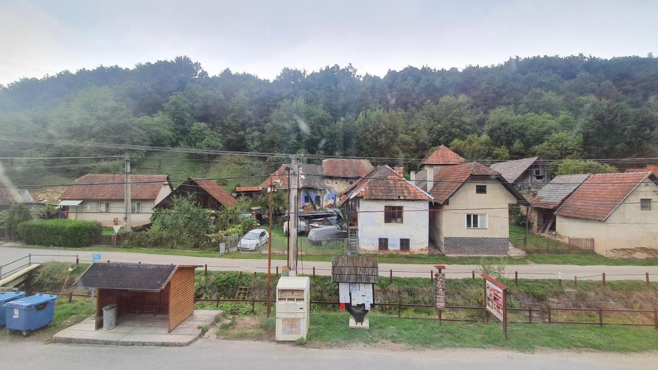 Penzion Pri Studnicke Omastina Bagian luar foto